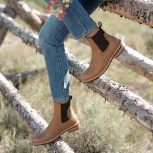 Nisolo Carmen Chelsea Boot in almond